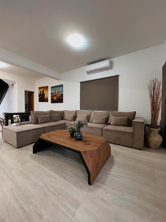 Oasi Rejuve Villa Meneou エクステリア 写真